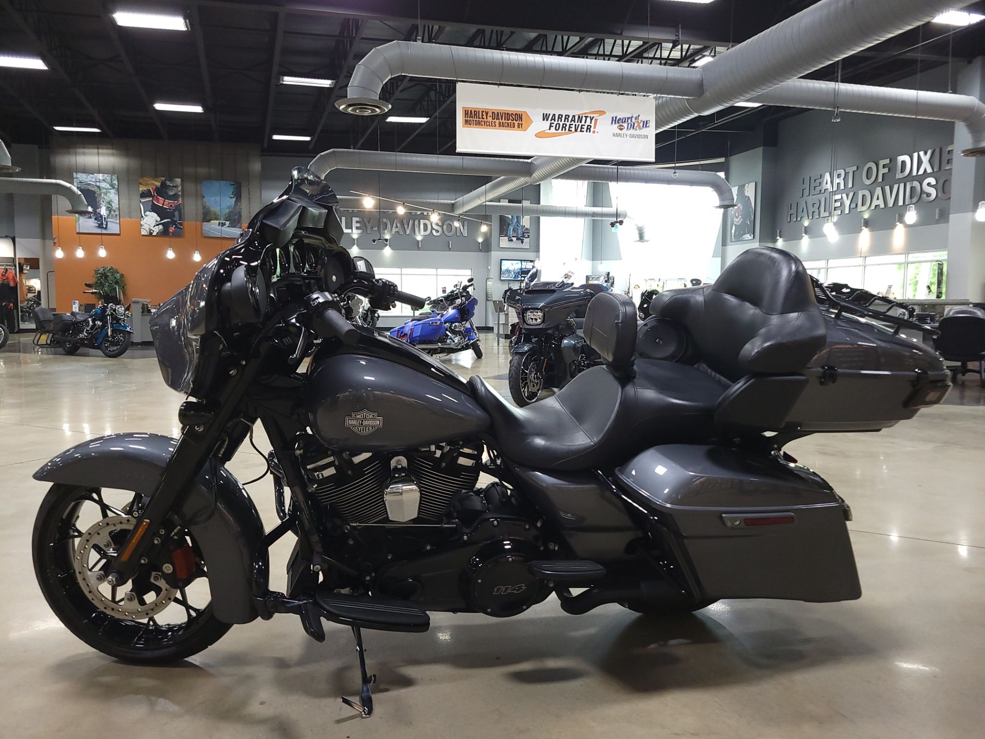 2021 Harley-Davidson Street Glide Special 10