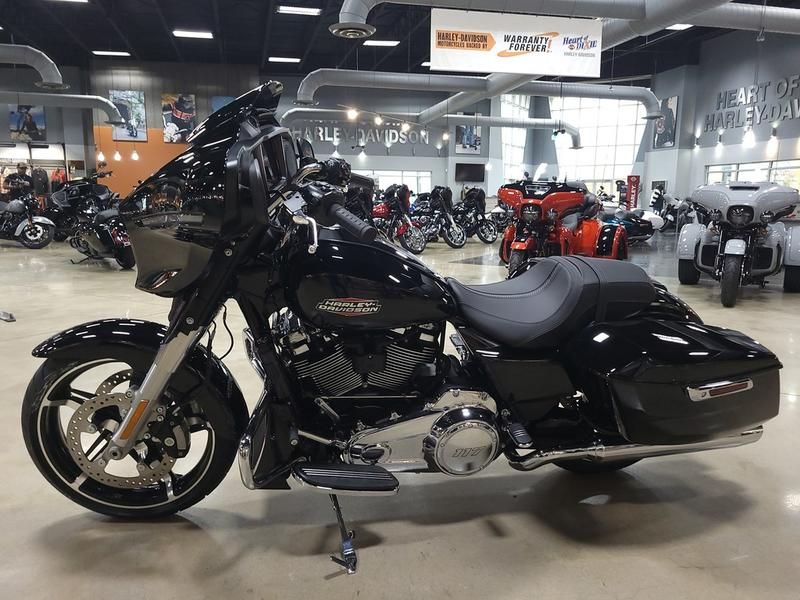 2026 Harley-Davidson Street Glide® in Pelham, Alabama - Photo 13