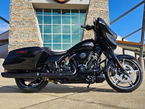 609328 2026 harley davidson flhx street glide touring vivid black - Photo 2