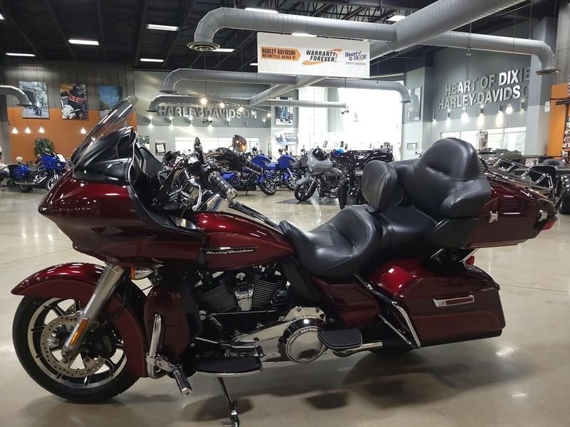 2017 Harley-Davidson Road Glide® Ultra in Pelham, Alabama - Photo 13
