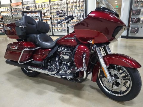 2017 Harley-Davidson Road Glide® Ultra in Pelham, Alabama - Photo 8