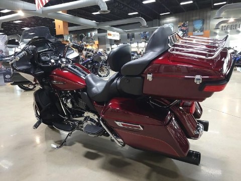 2017 Harley-Davidson Road Glide® Ultra in Pelham, Alabama - Photo 14