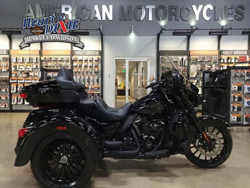 854820 2025 harley davidson flhtcutg tri glide ultra trike vivid black - Photo 1