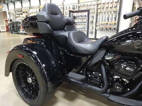 2025 Harley-Davidson Tri Glide® Ultra in Pelham, Alabama - Photo 4