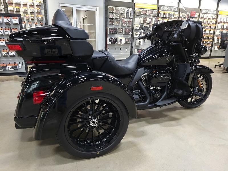 2025 Harley-Davidson Tri Glide® Ultra in Pelham, Alabama - Photo 13