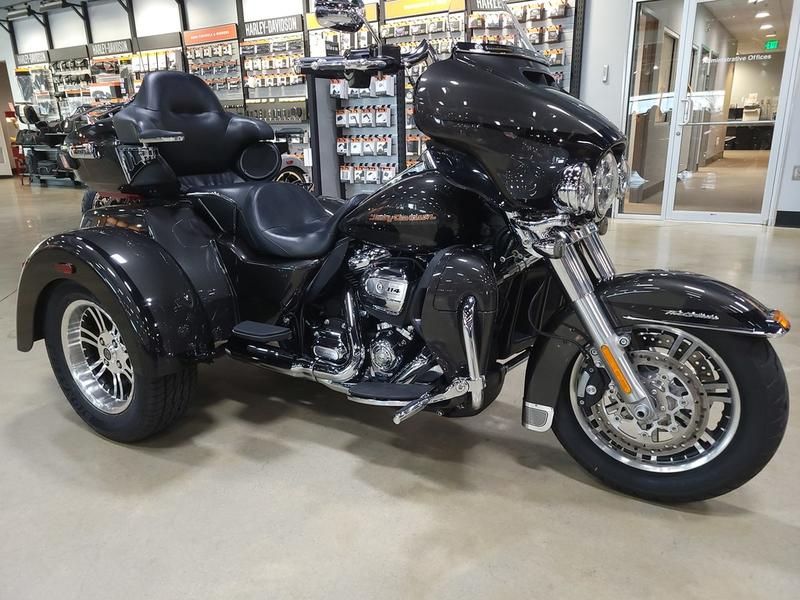 2019 Harley-Davidson Tri Glide® Ultra in Pelham, Alabama - Photo 6