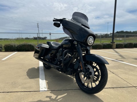 665132 2018 harley davidson  FLHXS street glide special touring vivid black - Photo 2