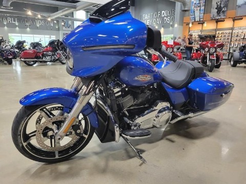 2025 Harley-Davidson Street Glide® in Cottondale, Alabama - Photo 4