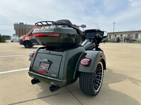 853827 2026 FLHLT harley davidson street glide 3 limited trike olive steel metallic vivid black - Photo 6