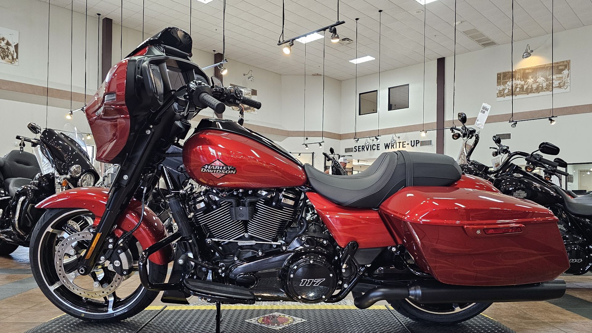 2025 Harley-Davidson Street Glide® in Cottondale, Alabama - Photo 5