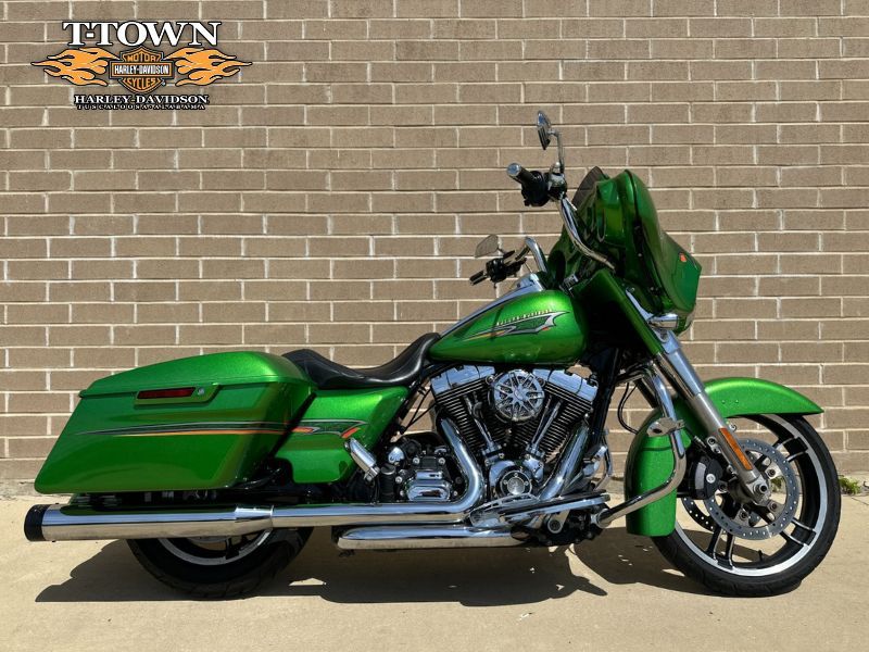 615911 2015 harley davidson  FLHX street glide touring radioactive green - Photo 1