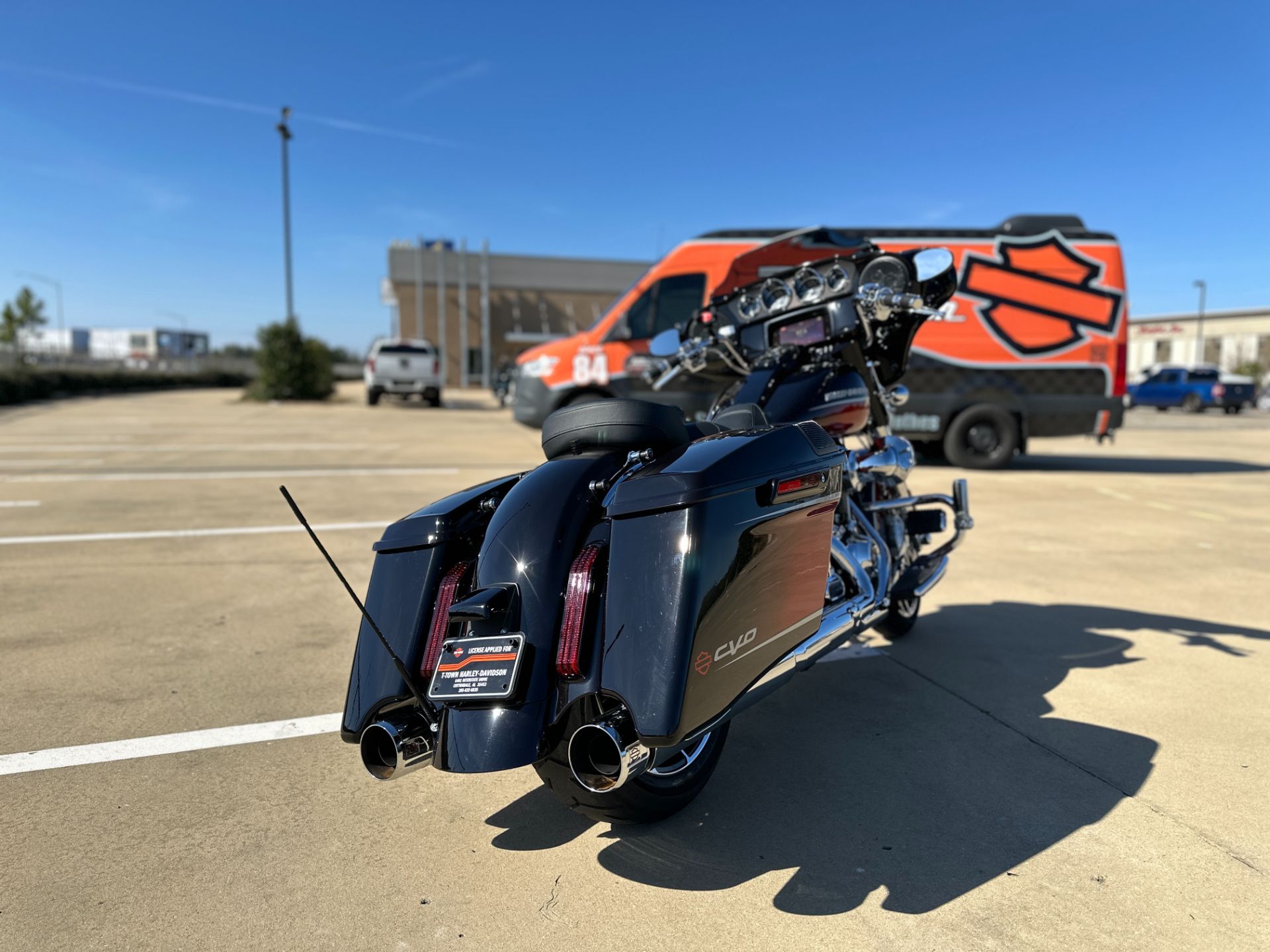 951265 2021 harley davidson flhxse cvo street glide touring sunset orange black fade - Photo 6