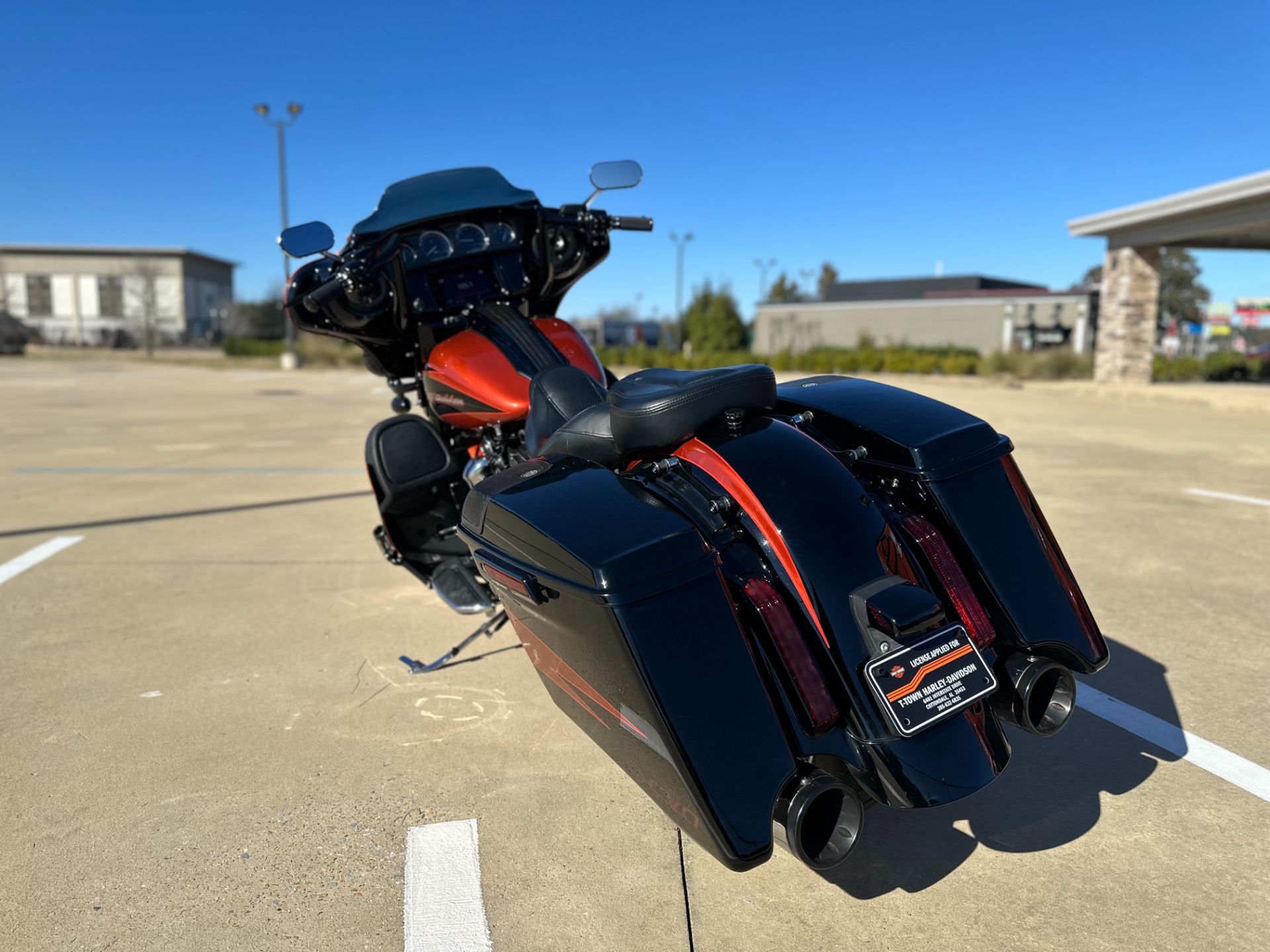 959351 2017 harley davidson flhxse cvo street glide touring sunburst orange starfire black - Photo 5