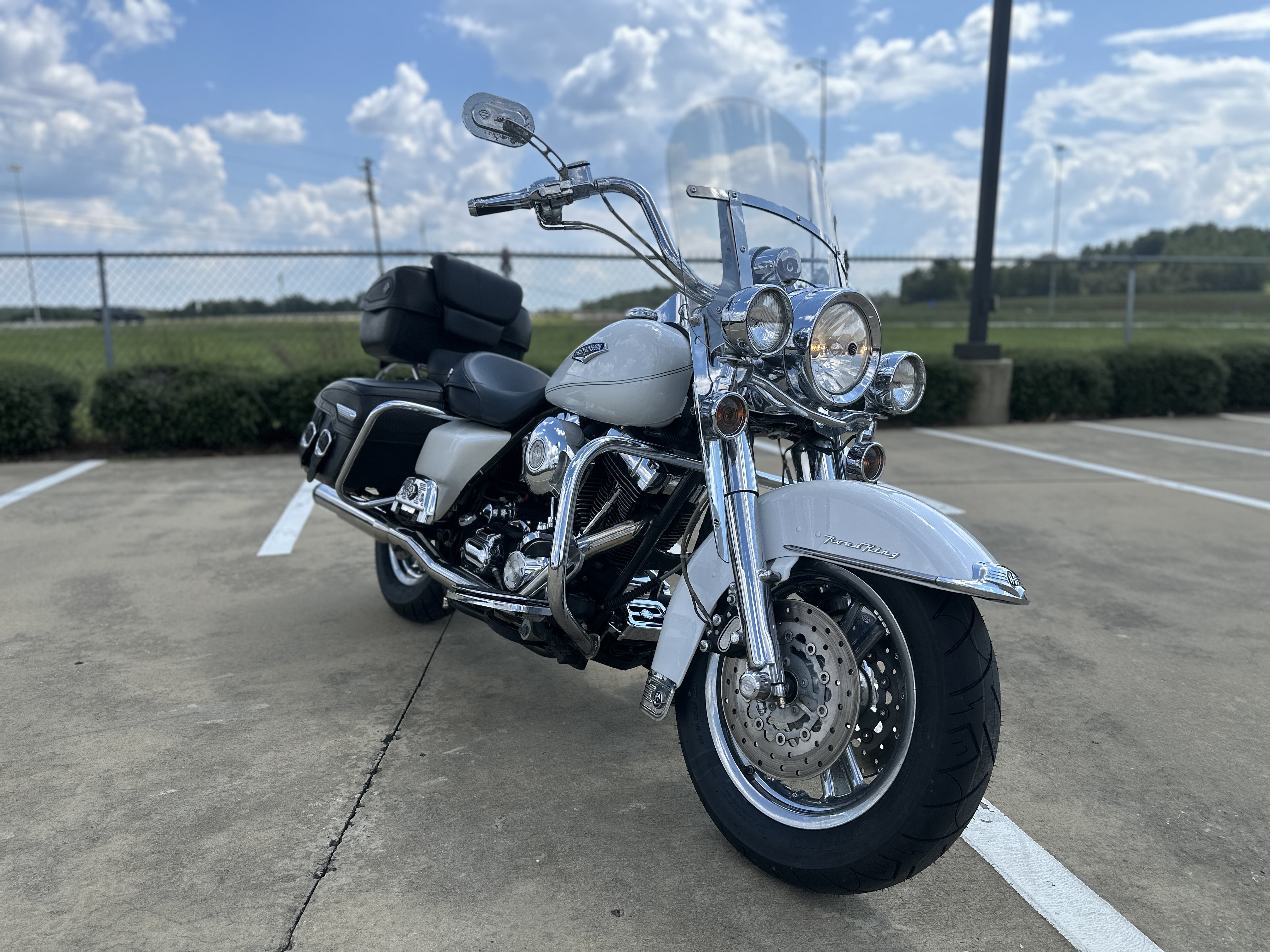 2004 Harley-Davidson FLHRCI Road King® Classic 2