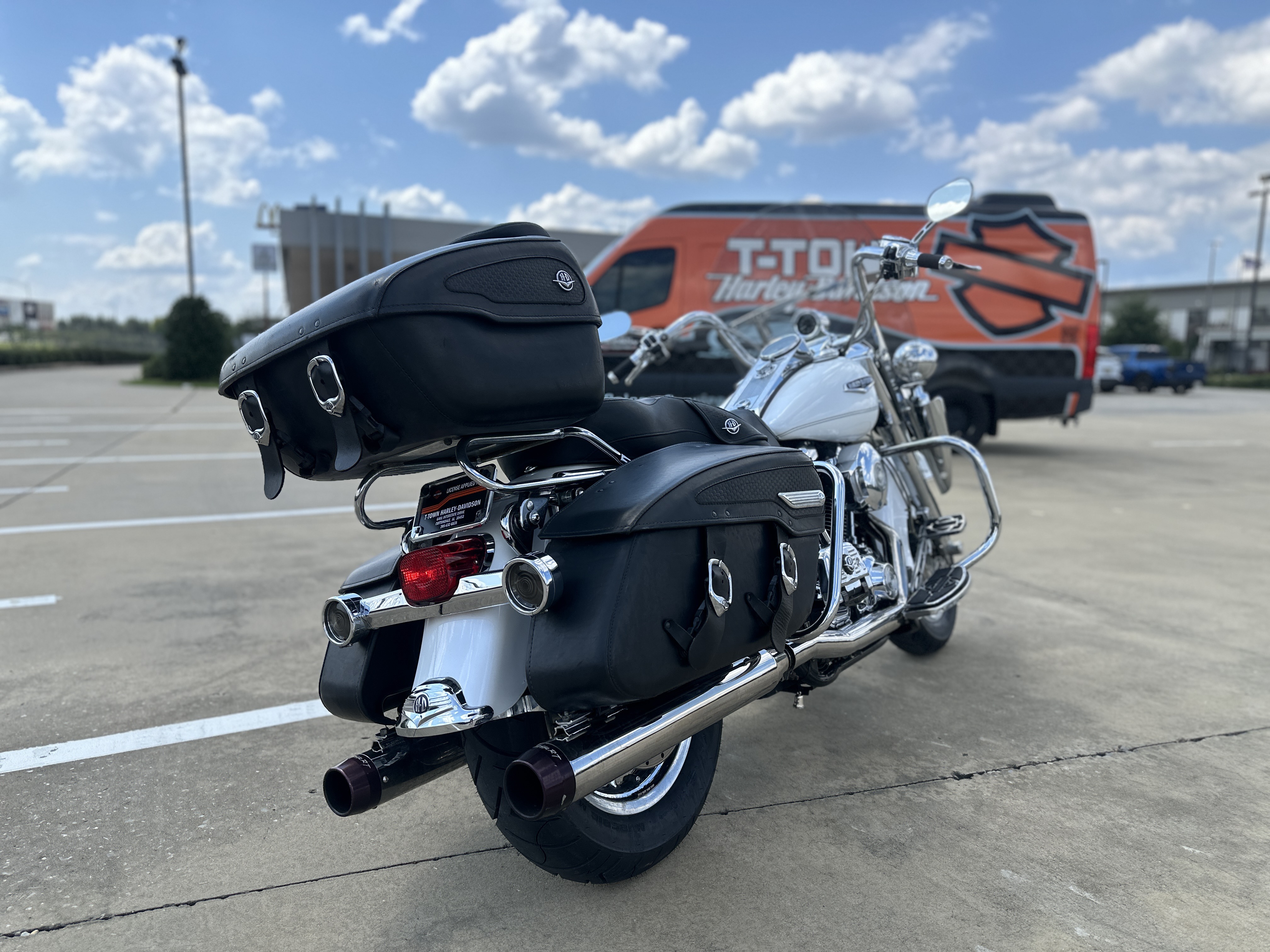 2004 Harley-Davidson FLHRCI Road King® Classic 6