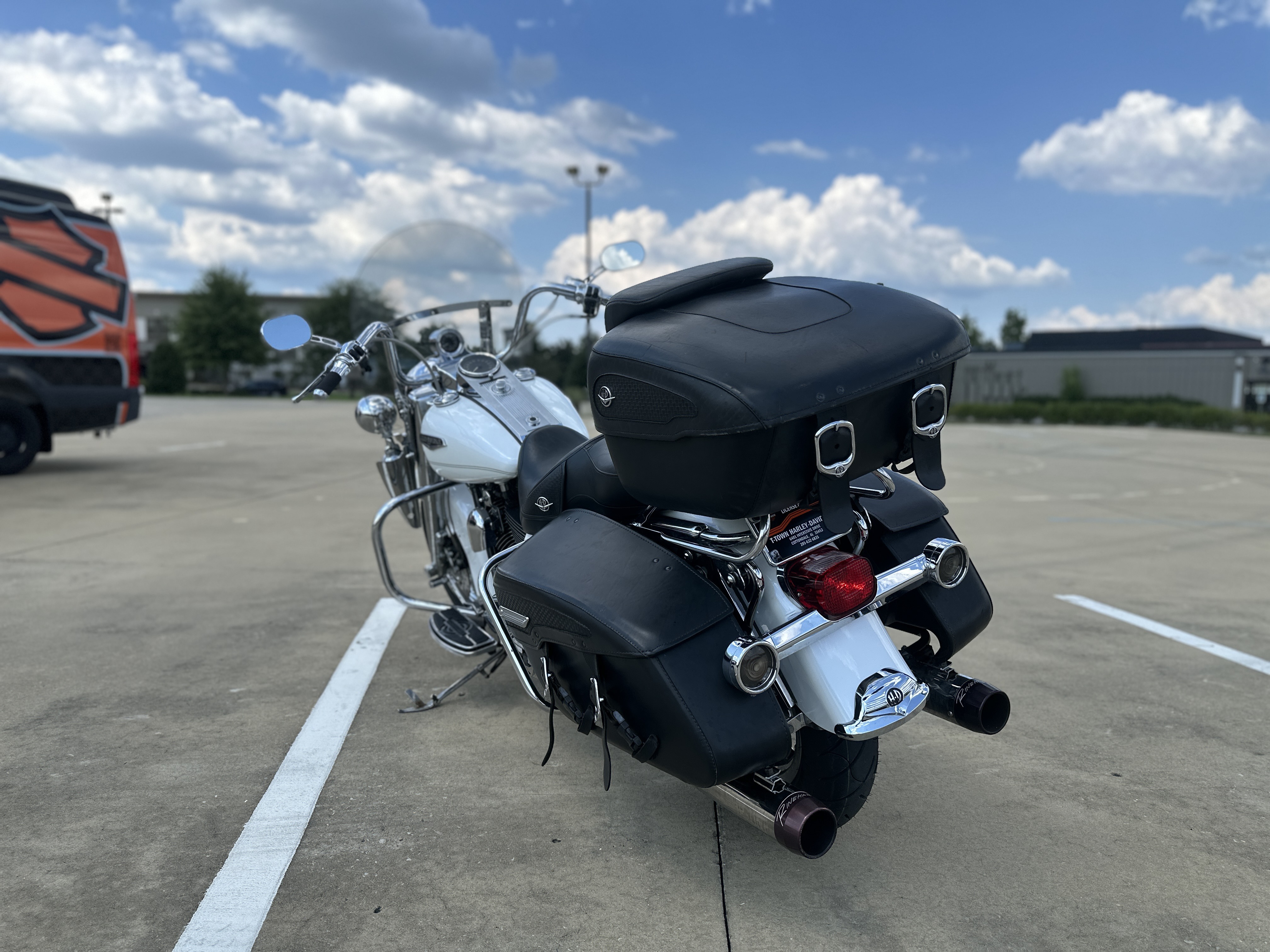 2004 Harley-Davidson FLHRCI Road King® Classic 5