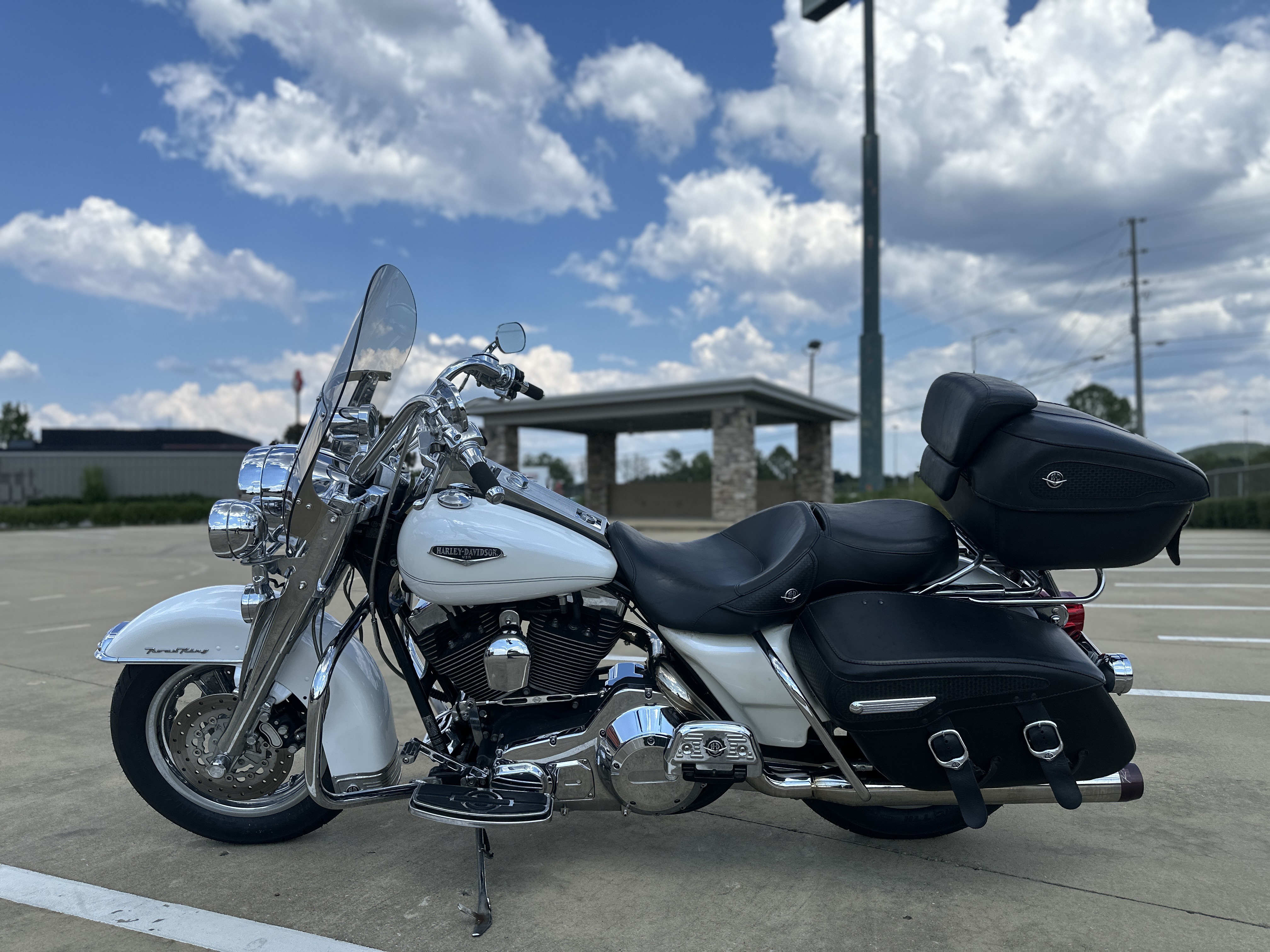 2004 Harley-Davidson FLHRCI Road King® Classic 4