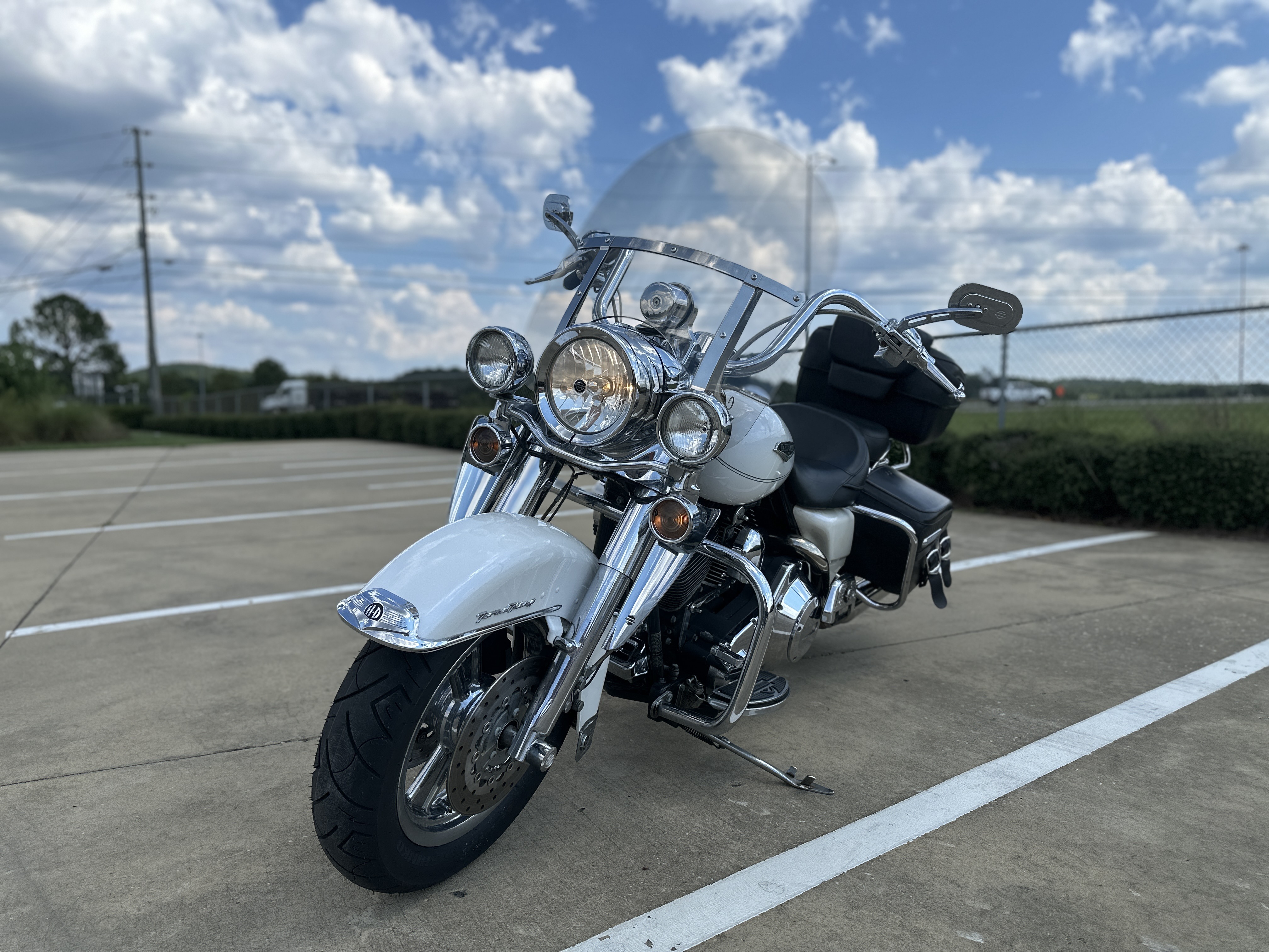 2004 Harley-Davidson FLHRCI Road King® Classic 3