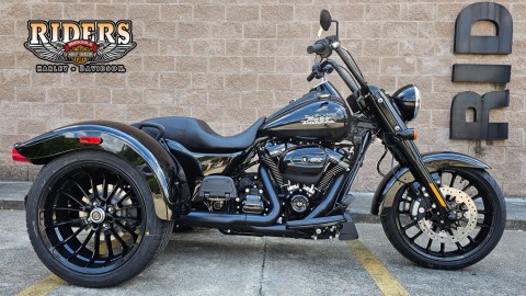 863091 2024 harley davidson  FLRT freewheeler trike vivid black - Photo 1