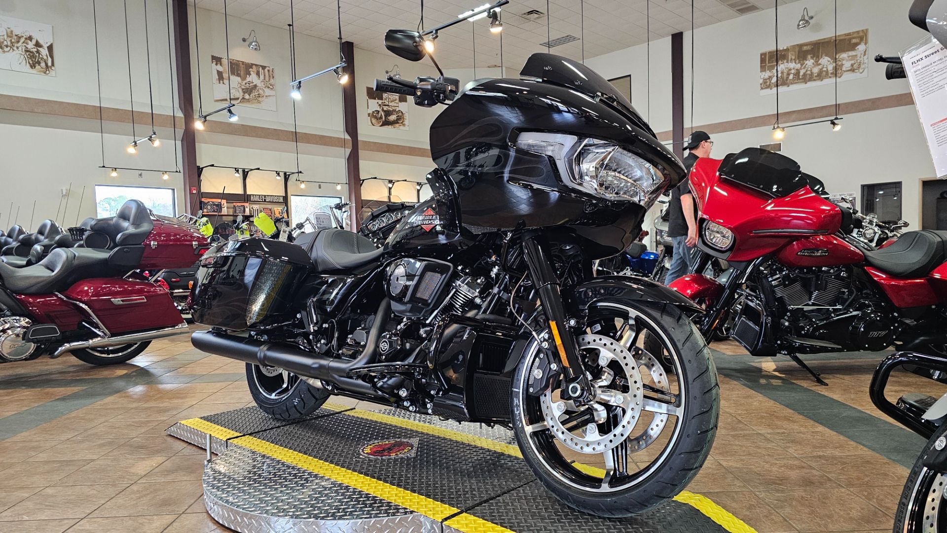 2025 Harley-Davidson Road Glide® in Cottondale, Alabama - Photo 3