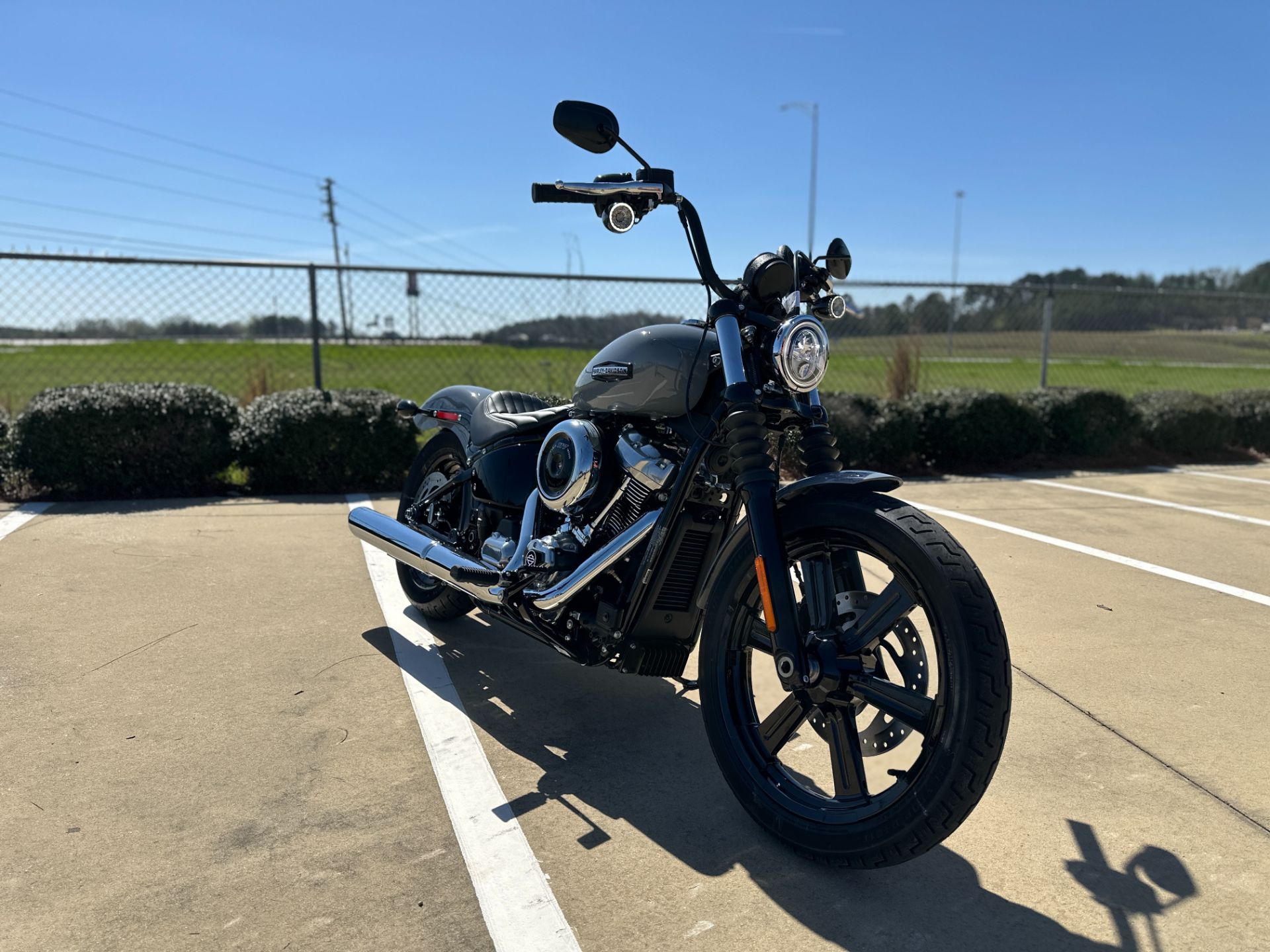 022122 2026 harley davidson fxbb street bob cruiser dark billiard gray - Photo 2