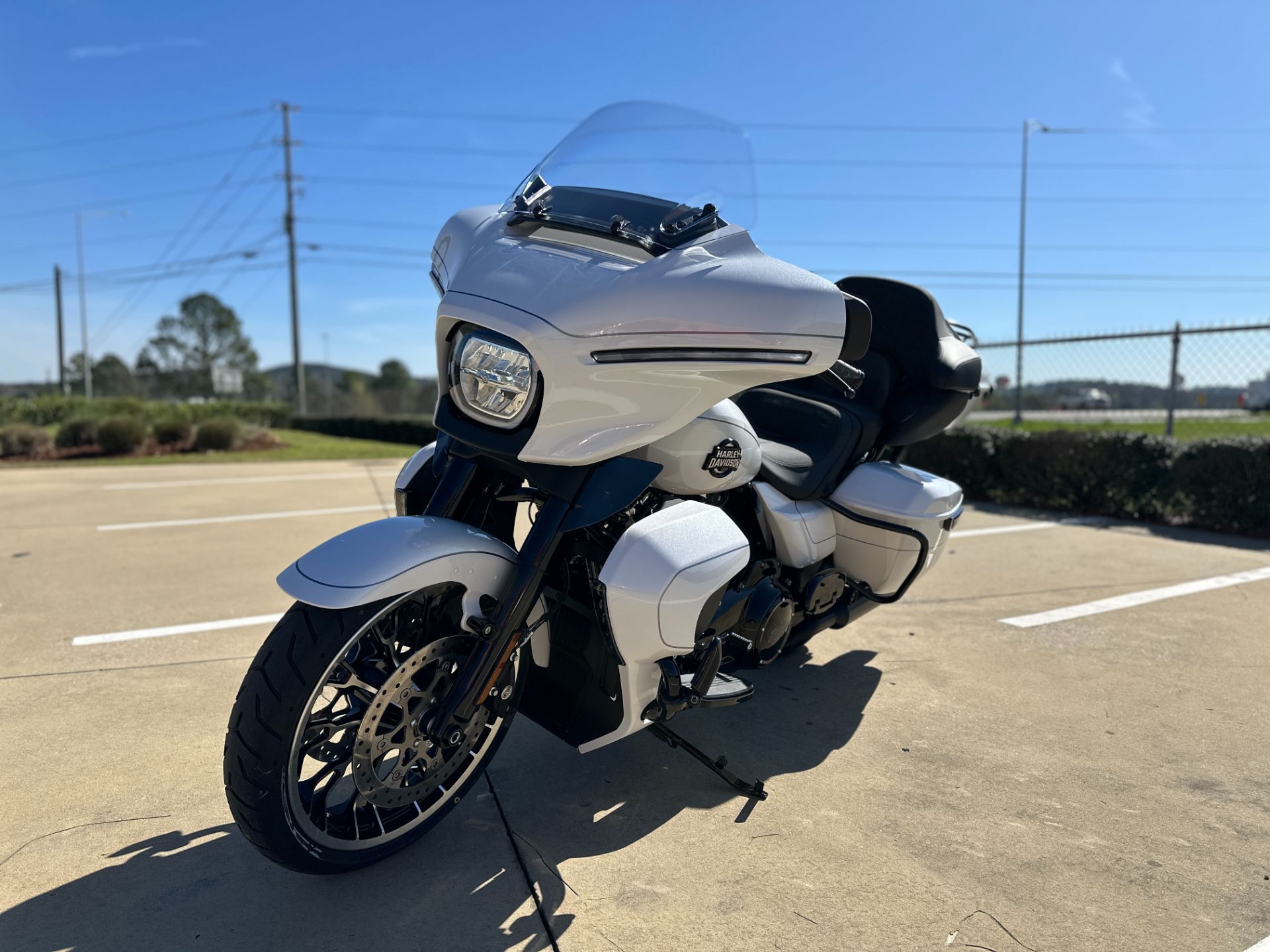 615707 2026 harley davidson flhxl street glide limited touring white onyx pearl - Photo 3