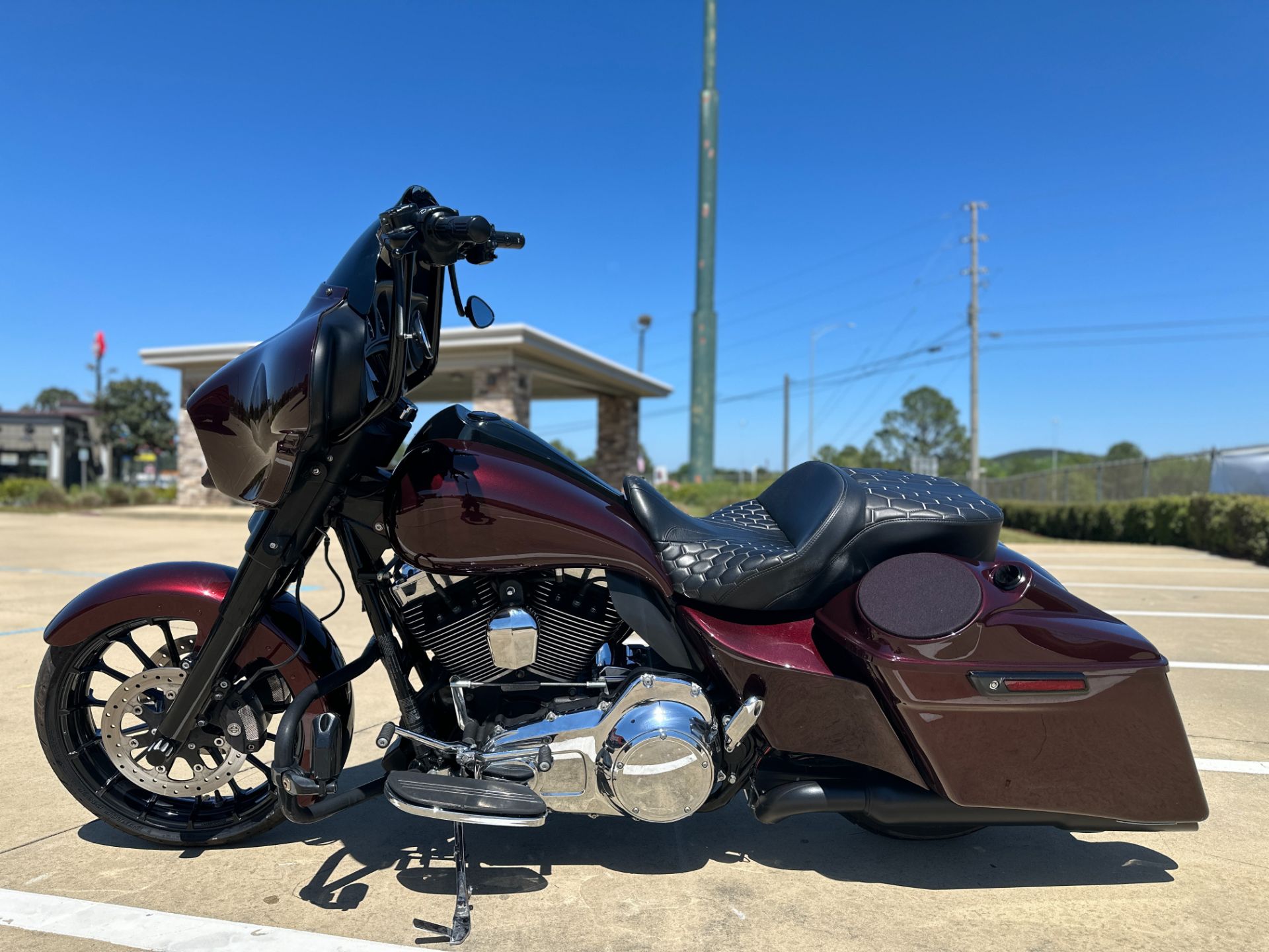 2016 Harley-Davidson Street Glide® in Cottondale, Alabama - Photo 4