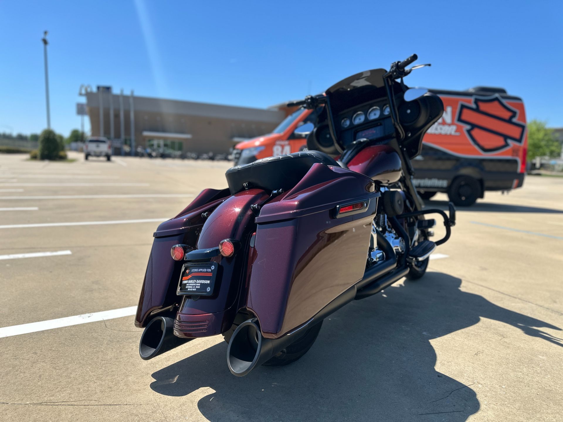 2016 Harley-Davidson Street Glide® in Cottondale, Alabama - Photo 6