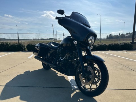 656742 2023 harley davidson  FLHXST street glide st touring vivid black - Photo 2