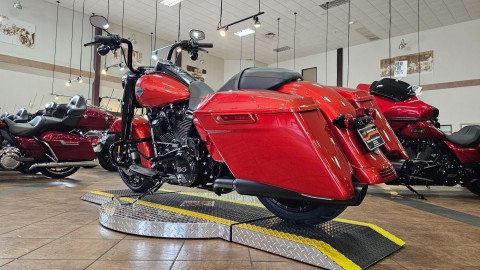 2025 Harley-Davidson Road King® Special in Cottondale, Alabama - Photo 6