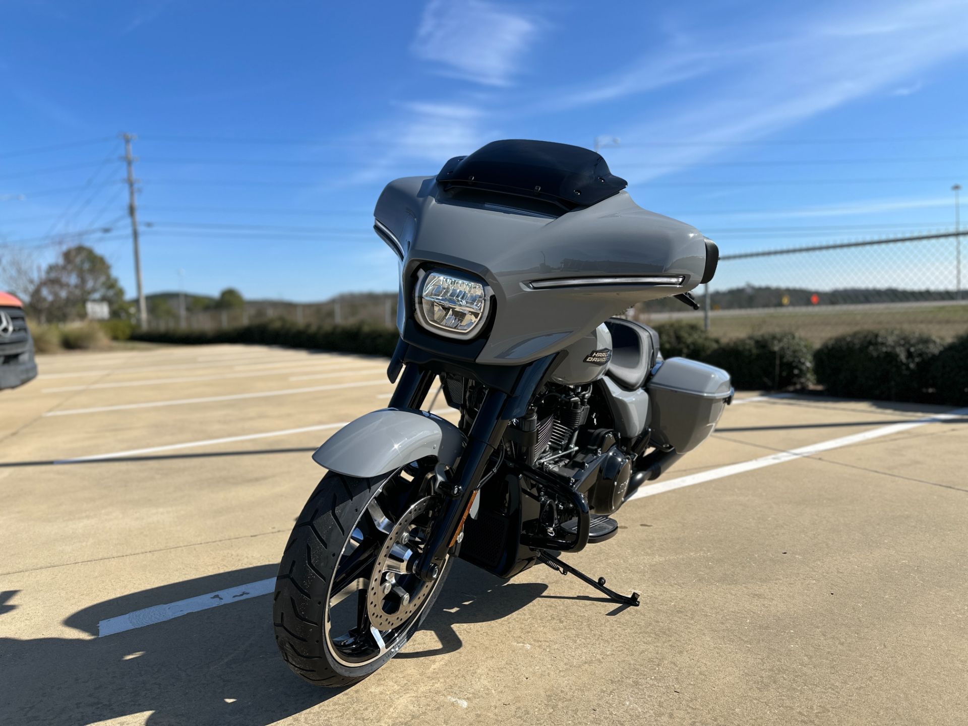 605631 2026 harley davidson flhx street glide touring dark billiard gray - Photo 3