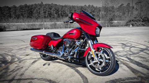 633864 2025 harley davidson  FLHX street glide touring brilliant red - Photo 2