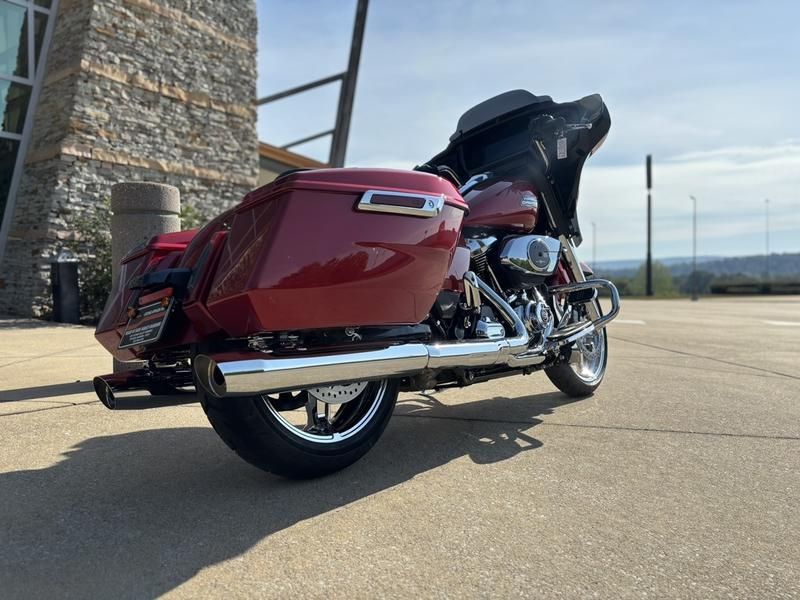 2025 Harley-Davidson Street Glide® in Cottondale, Alabama - Photo 9