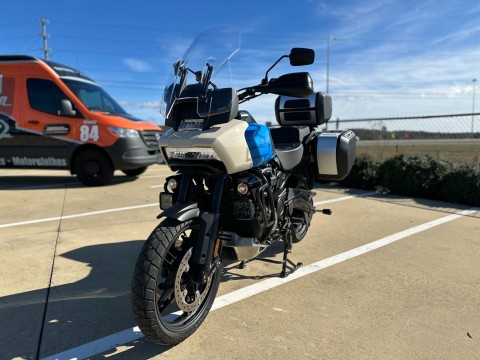 317543 2022 harley davidson ra1250s pan america 1250 special adventure touring fastback blue white sand pearl - Photo 3