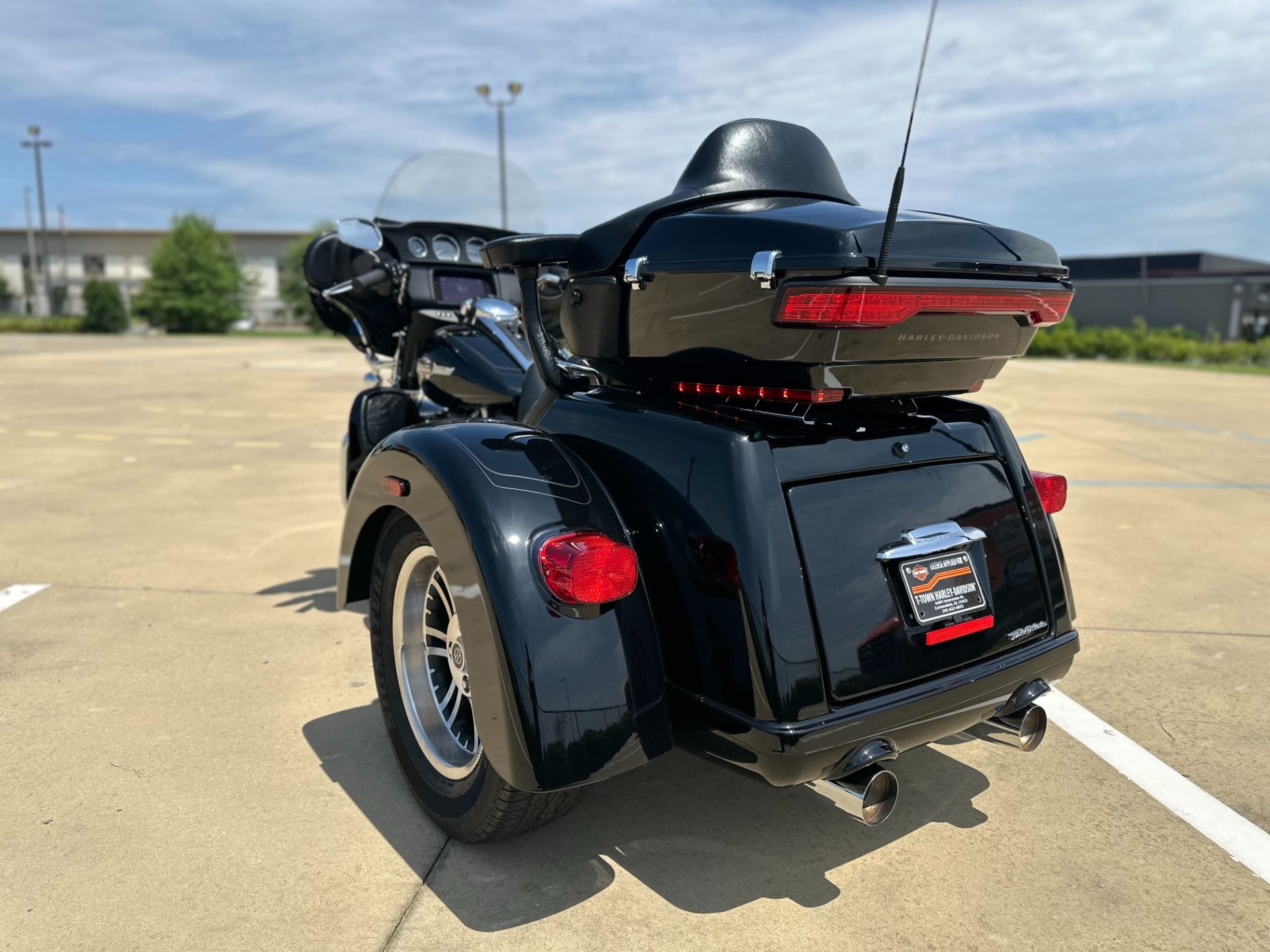2022 Harley-Davidson Tri Glide® Ultra in Cottondale, Alabama - Photo 5