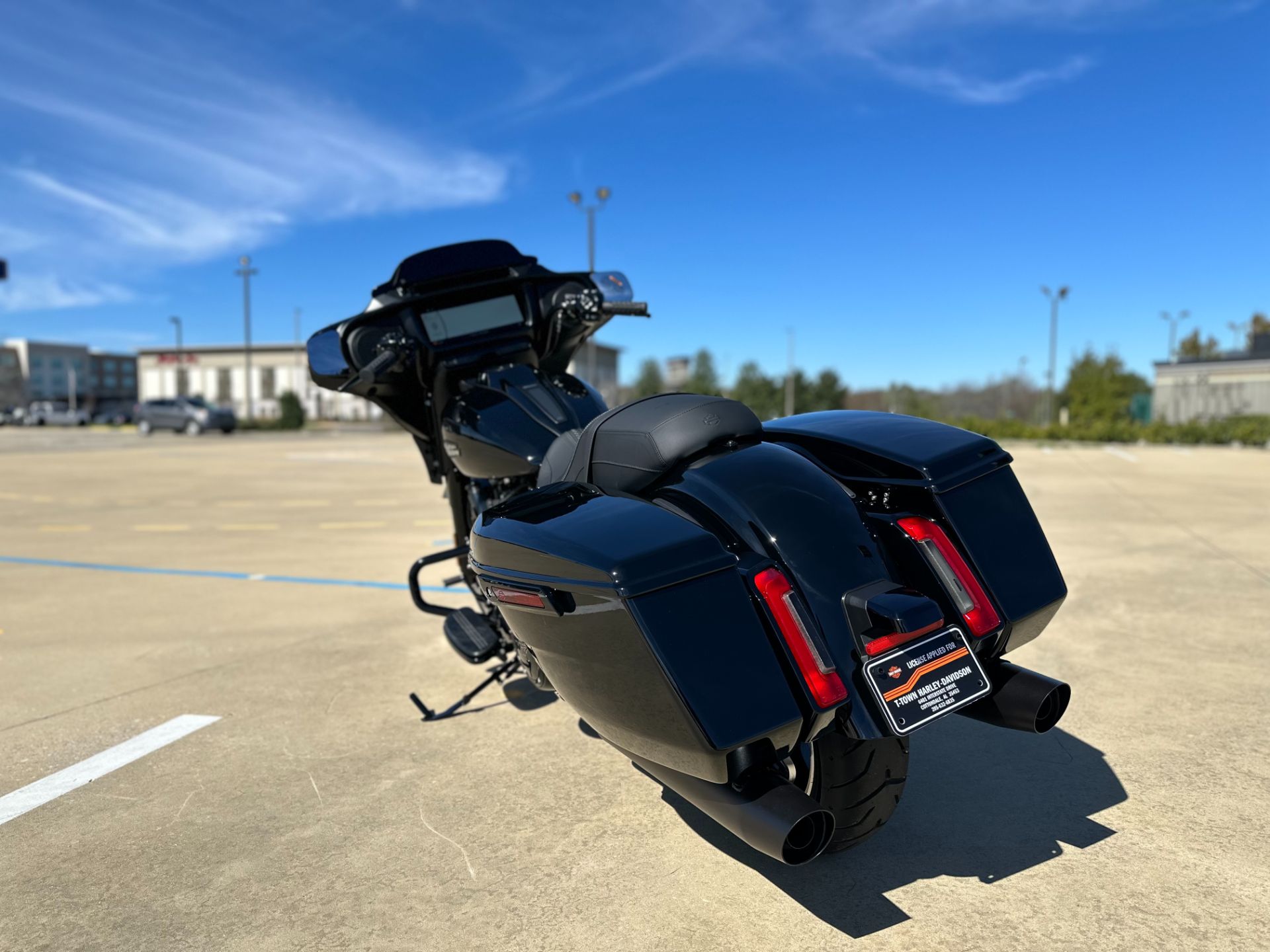 609727 2026 harley davidson flhx street glide touring vivid black - Photo 5