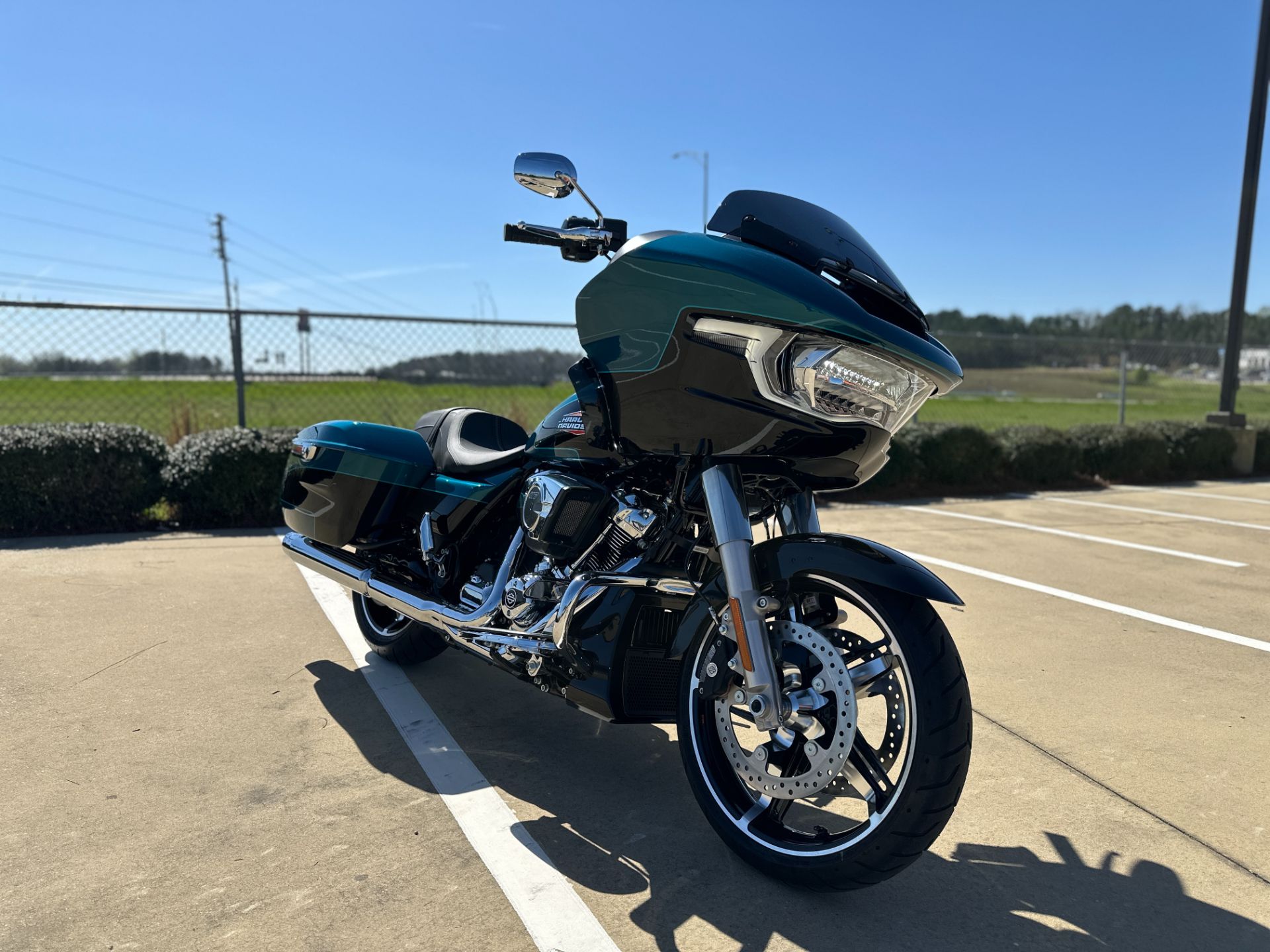 609053 2026 harley davidson fltrx road glide touring teal thunder vivid black - Photo 2