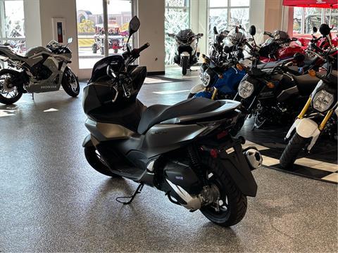 2024 Honda PCX in Fairview Heights, Illinois - Photo 3