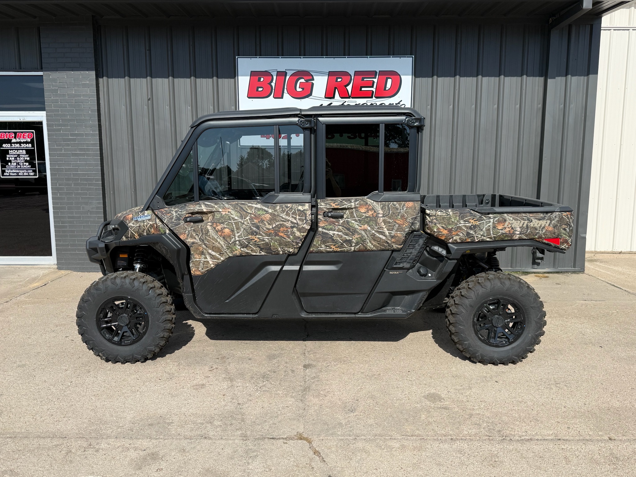 2026 Can-Am™ Defender MAX Limited HD11 1