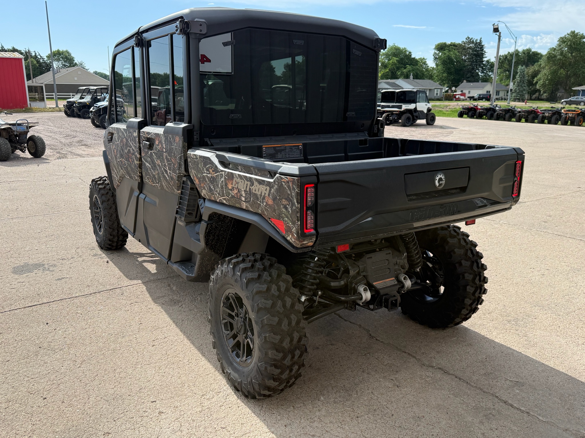 2026 Can-Am™ Defender MAX Limited HD11 5