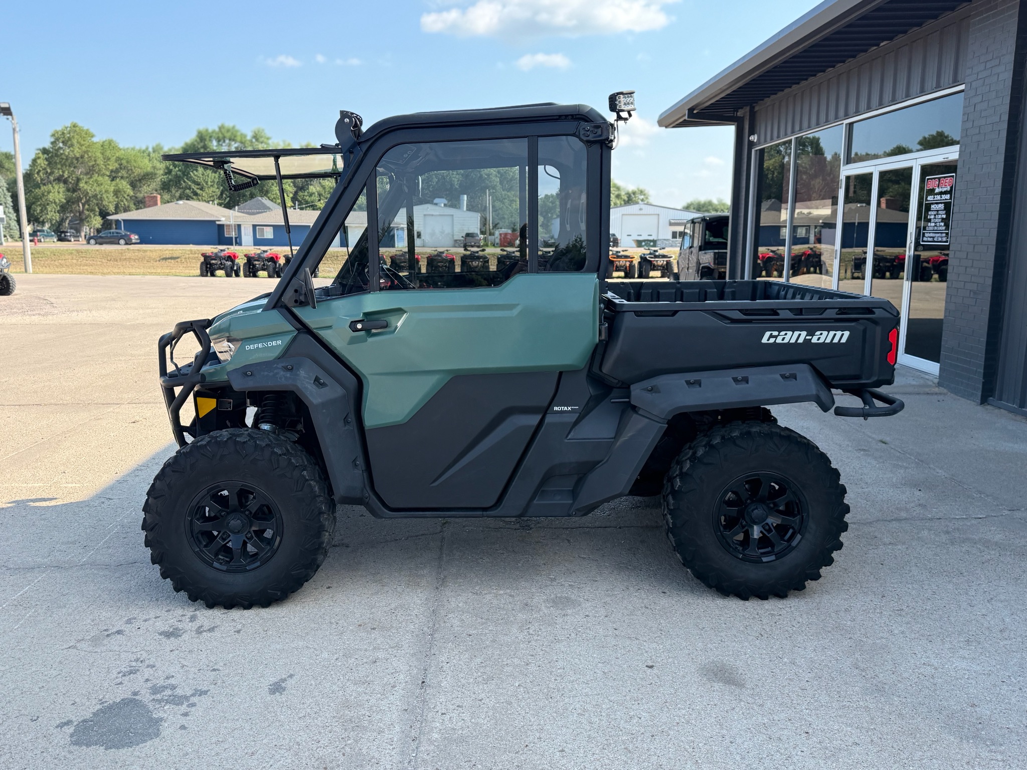2025 Can-Am™ Defender DPS CAB 4