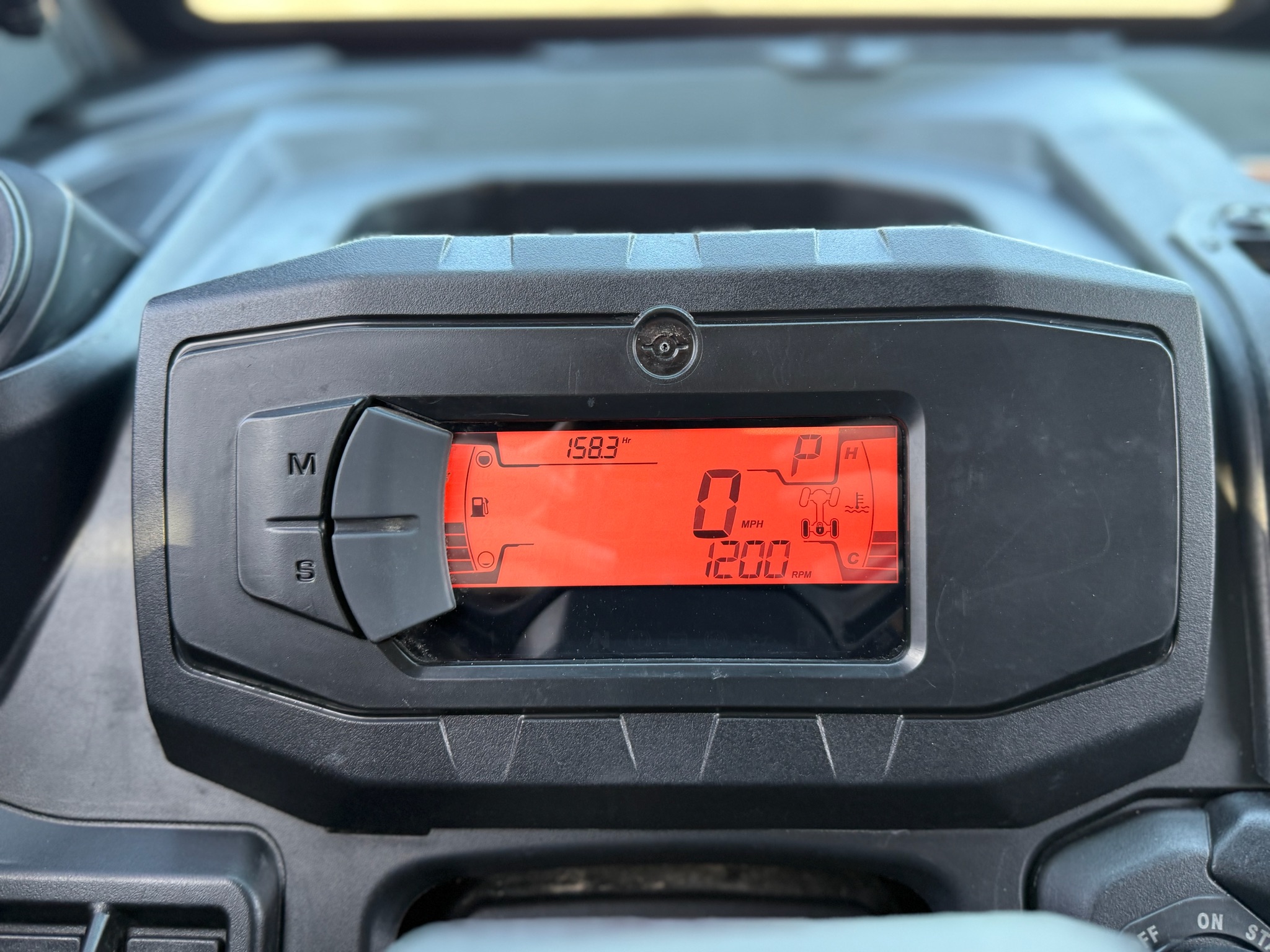2025 Can-Am™ Defender DPS CAB 11
