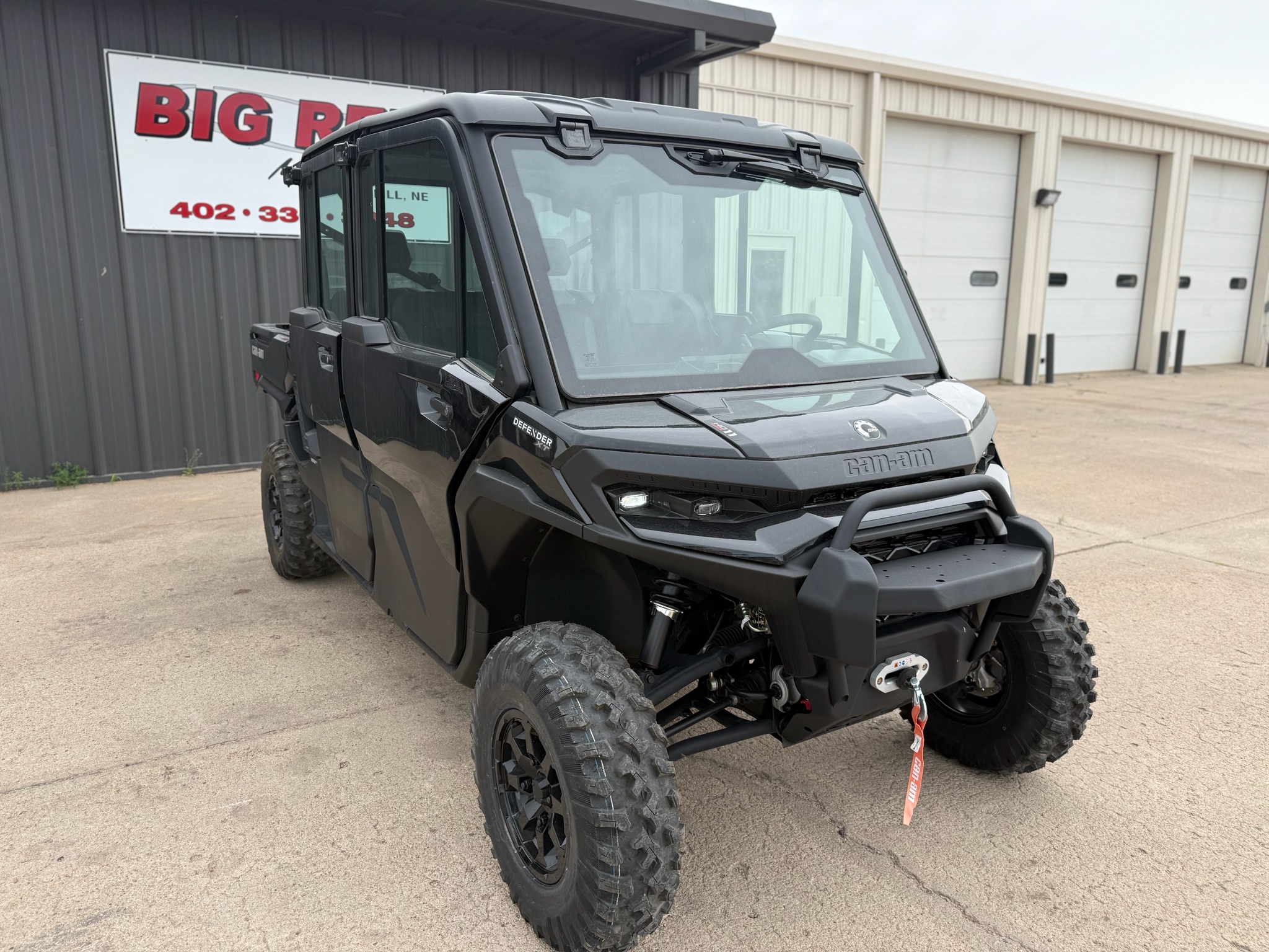 2026 Can-Am™ Defender MAX XT CAB HD11 9