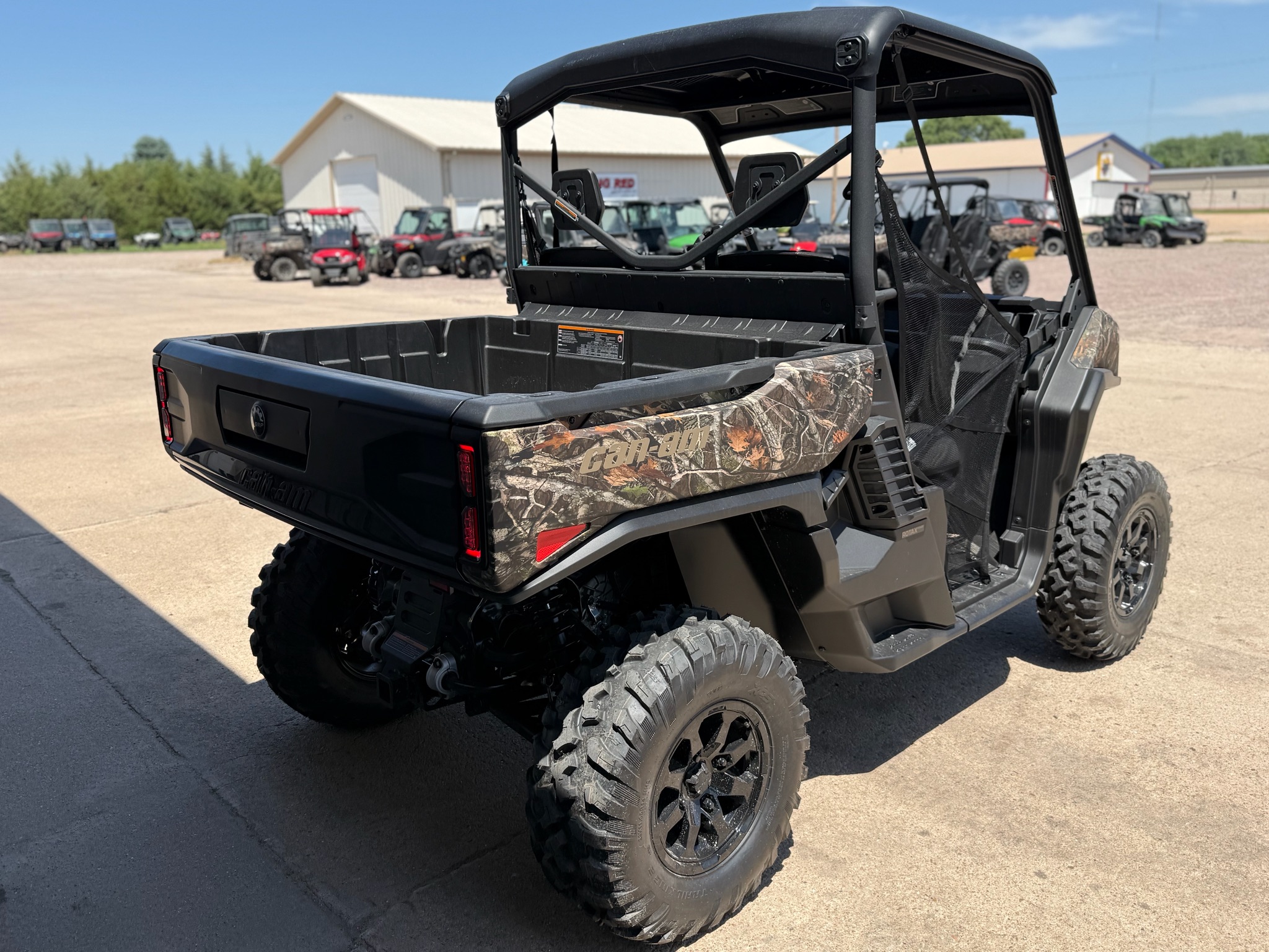 2026 Can-Am™ Defender XT HD11 7
