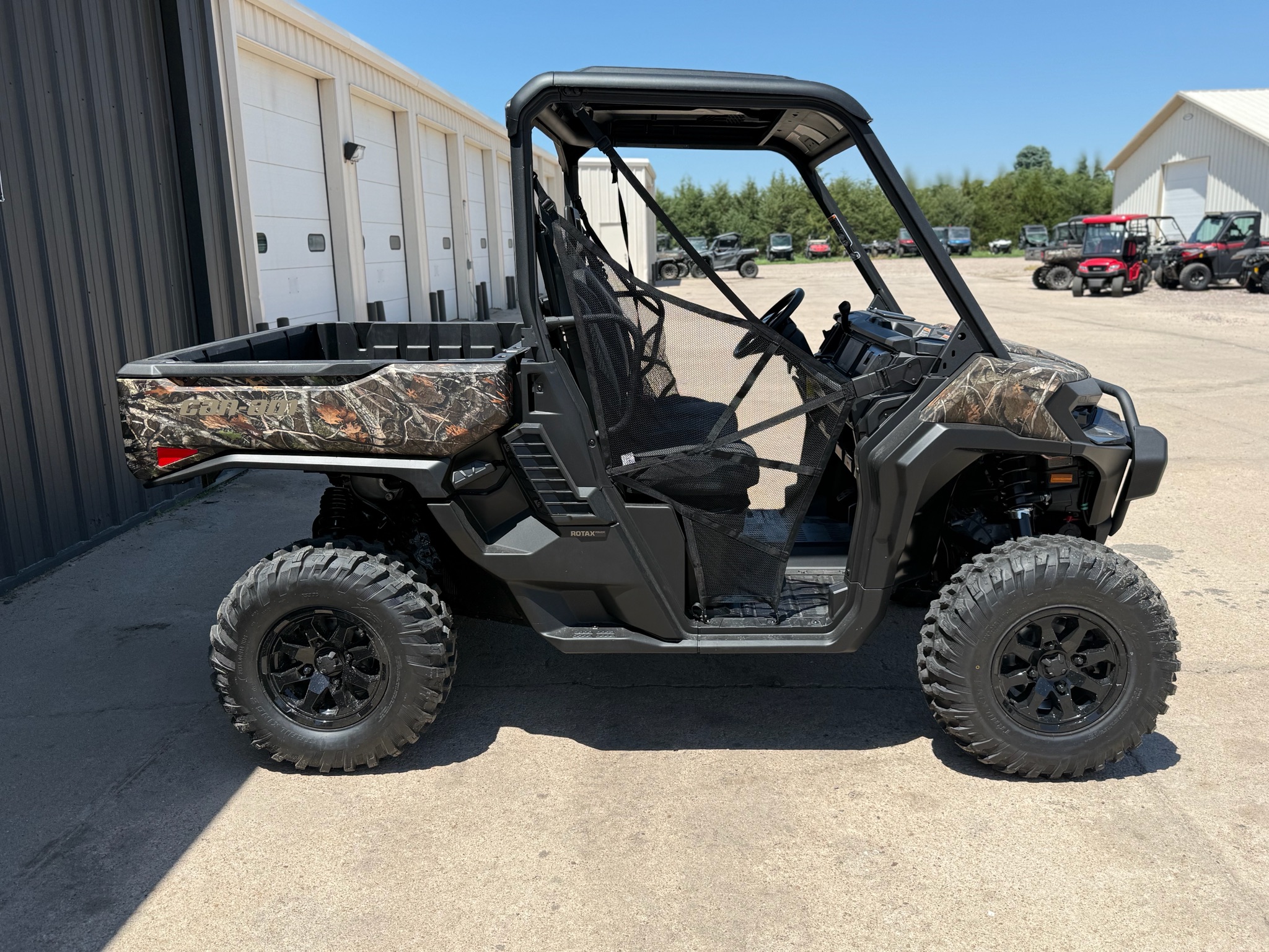 2026 Can-Am™ Defender XT HD11 8