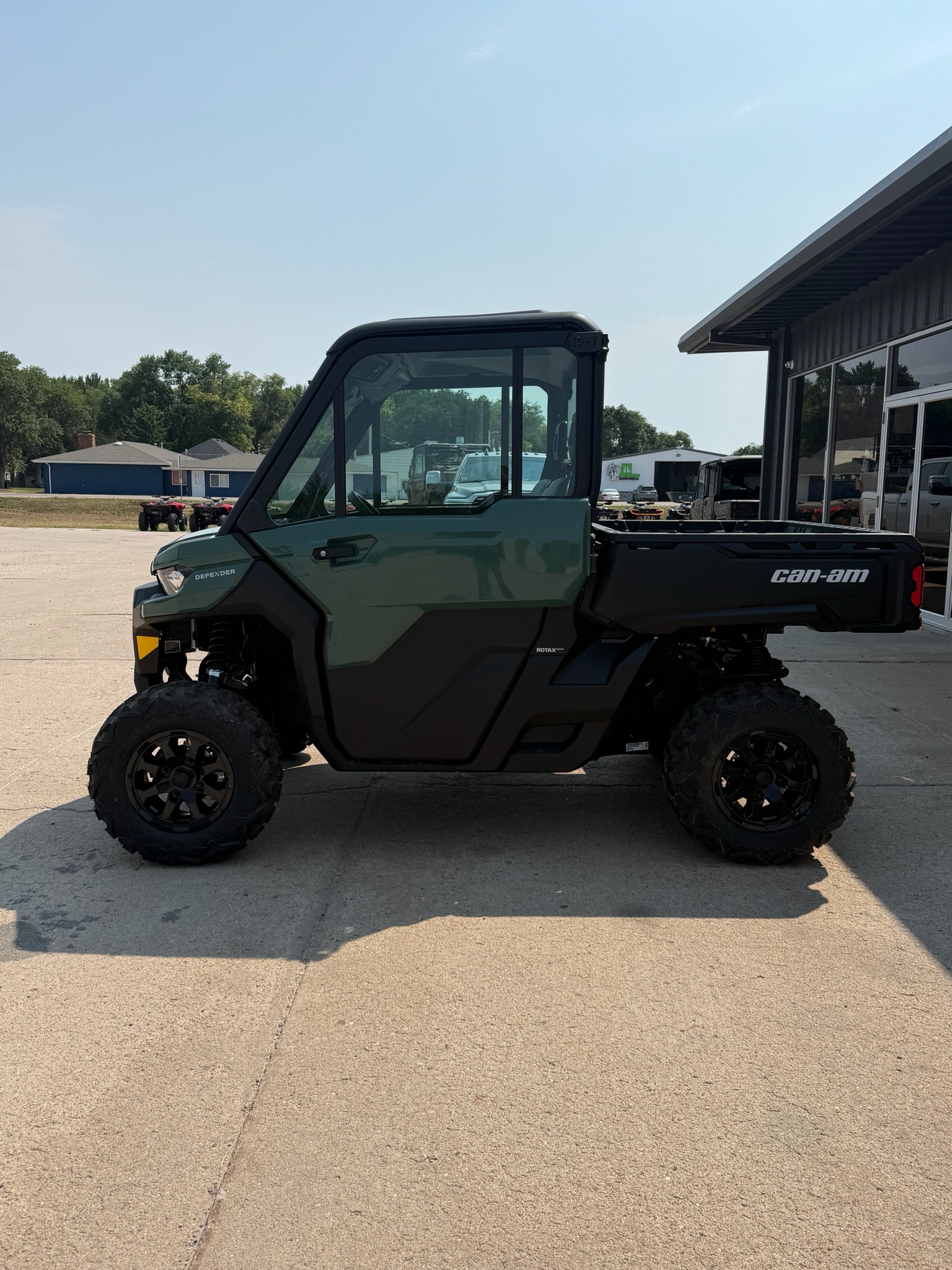 2026 Can-Am™ Defender DPS CAB 4