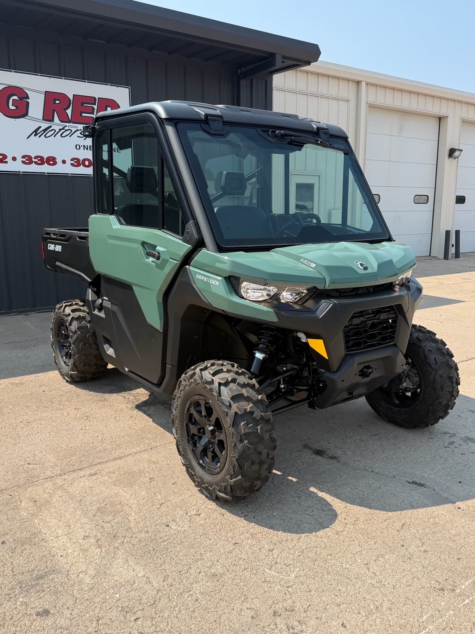 2026 Can-Am™ Defender DPS CAB 9