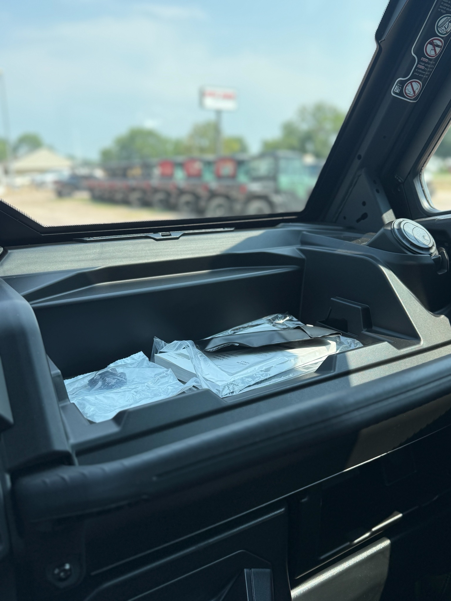 2026 Can-Am™ Defender DPS CAB 11