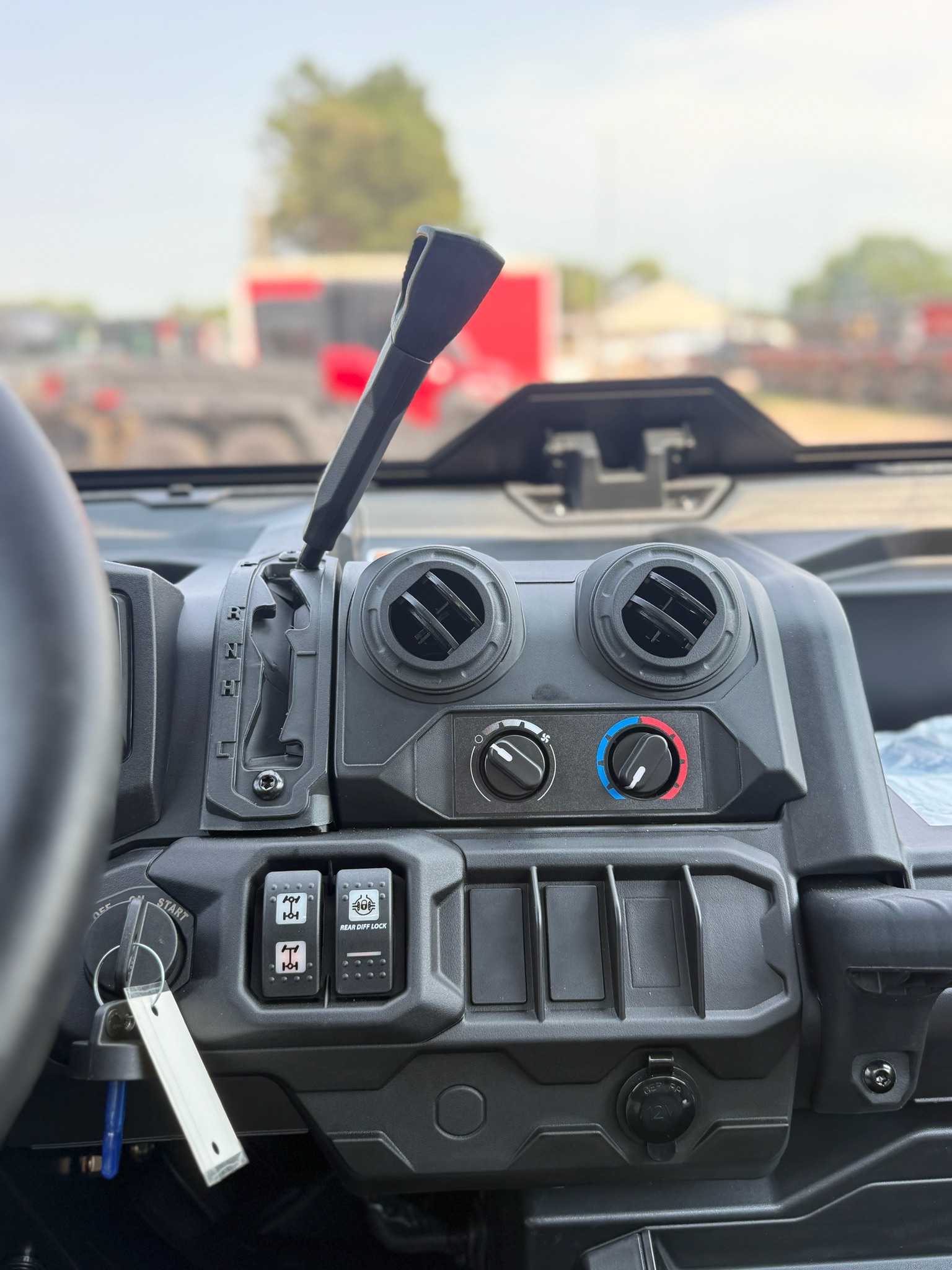 2026 Can-Am™ Defender DPS CAB 12