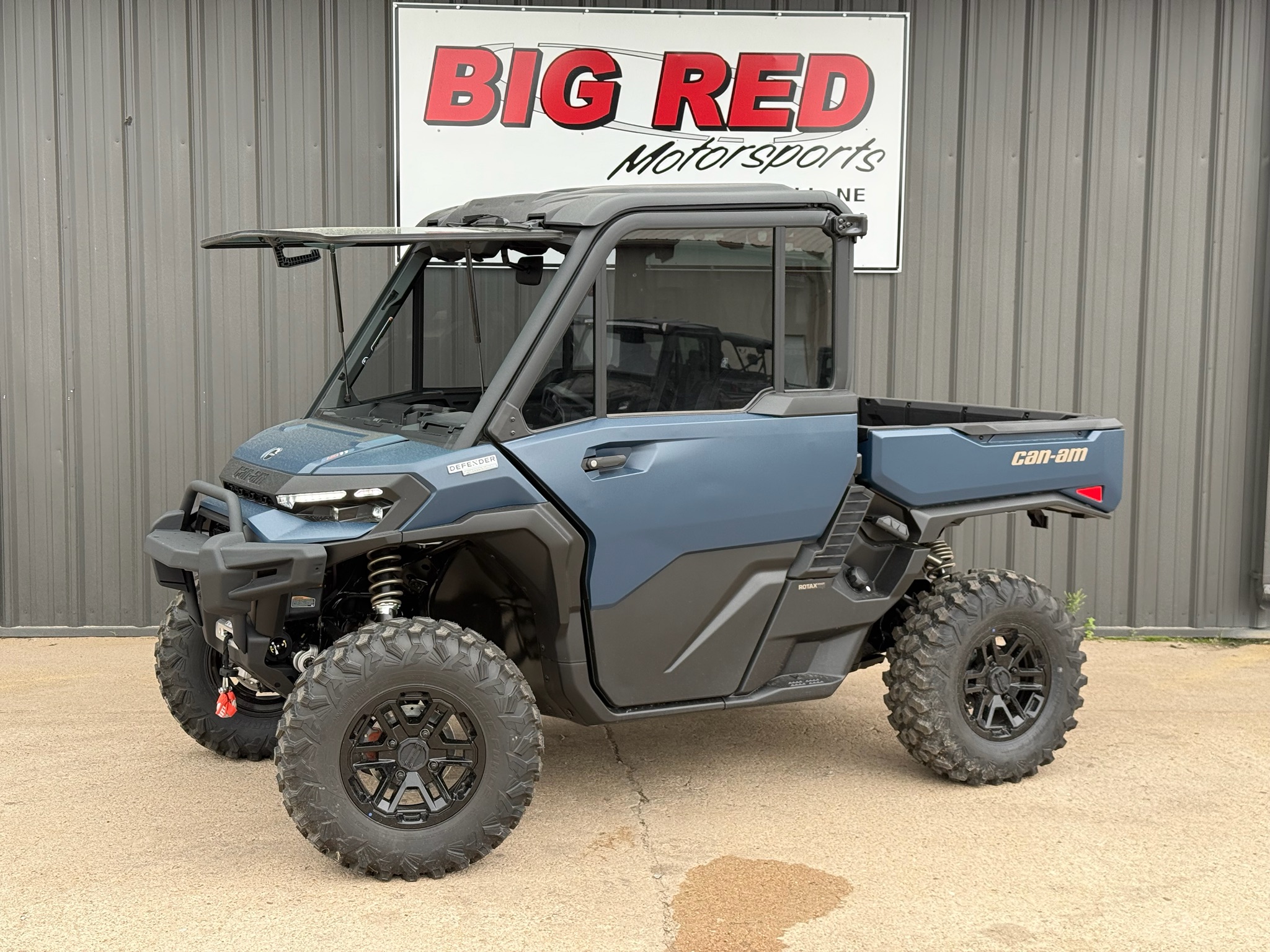 2026 Can-Am™ Defender Limited HD11 1